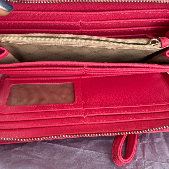 Steve Madden Vibrant Pink Wallet/Wristlet - Picture 4 of 8